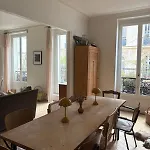 Lejlighed Family Near Marais In Oberkampf Paris